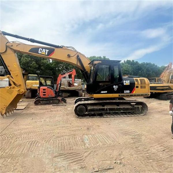Good Heath Japan Original Used Crawler CAT Excavator for sale 320D KaiShu Machinery