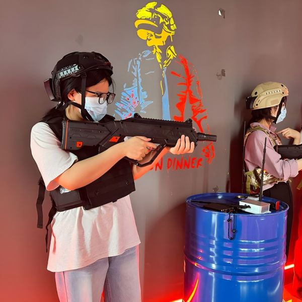 Outdoor Laser Tag Equipment Gun And Vest Multiplayer Laser Tag Weapon Game Machines