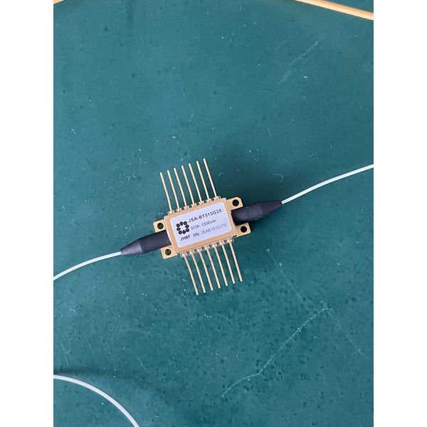 Janhoo 1310nm Butterfly SOA  high gain Semiconductor Optical Amplifier For Speed Data Transmission