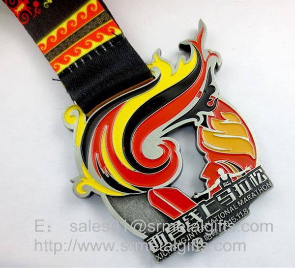 Hollow Metal sports medal with ribbon lace