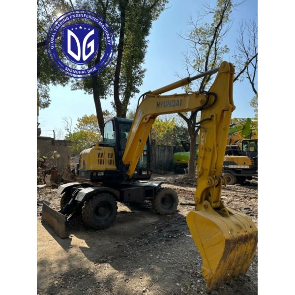 Hyundai Used Wheel Excavator 60w-7,6Ton Hyndraulic Small Excavator, 10 Units Available Now