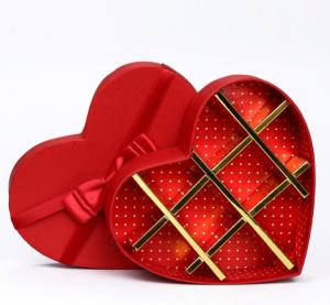  Luxury Fancy Heart Shaped Packing Chocolate Gift Box Custom Paper Packaging Box/Food/Cake/Pizza/Chocolate Boxes Manufactures