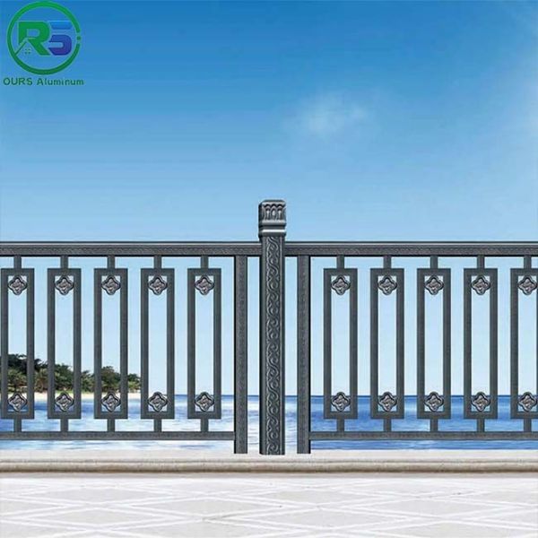 Self Cleaning PVDF Coated Cladding Aluminium Picket Fence For Exterior